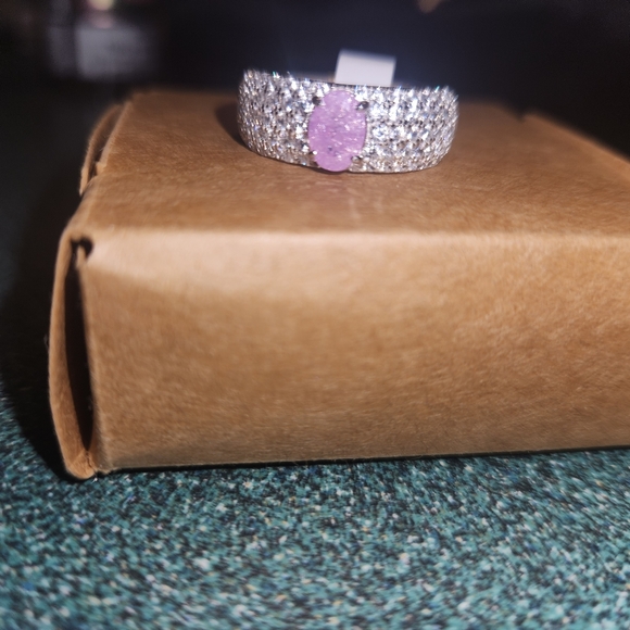 Bomb Party Ring size 8 Solid Sterling Silver NWT no bag Pink stone w/ Cubic zirc - Picture 2 of 5